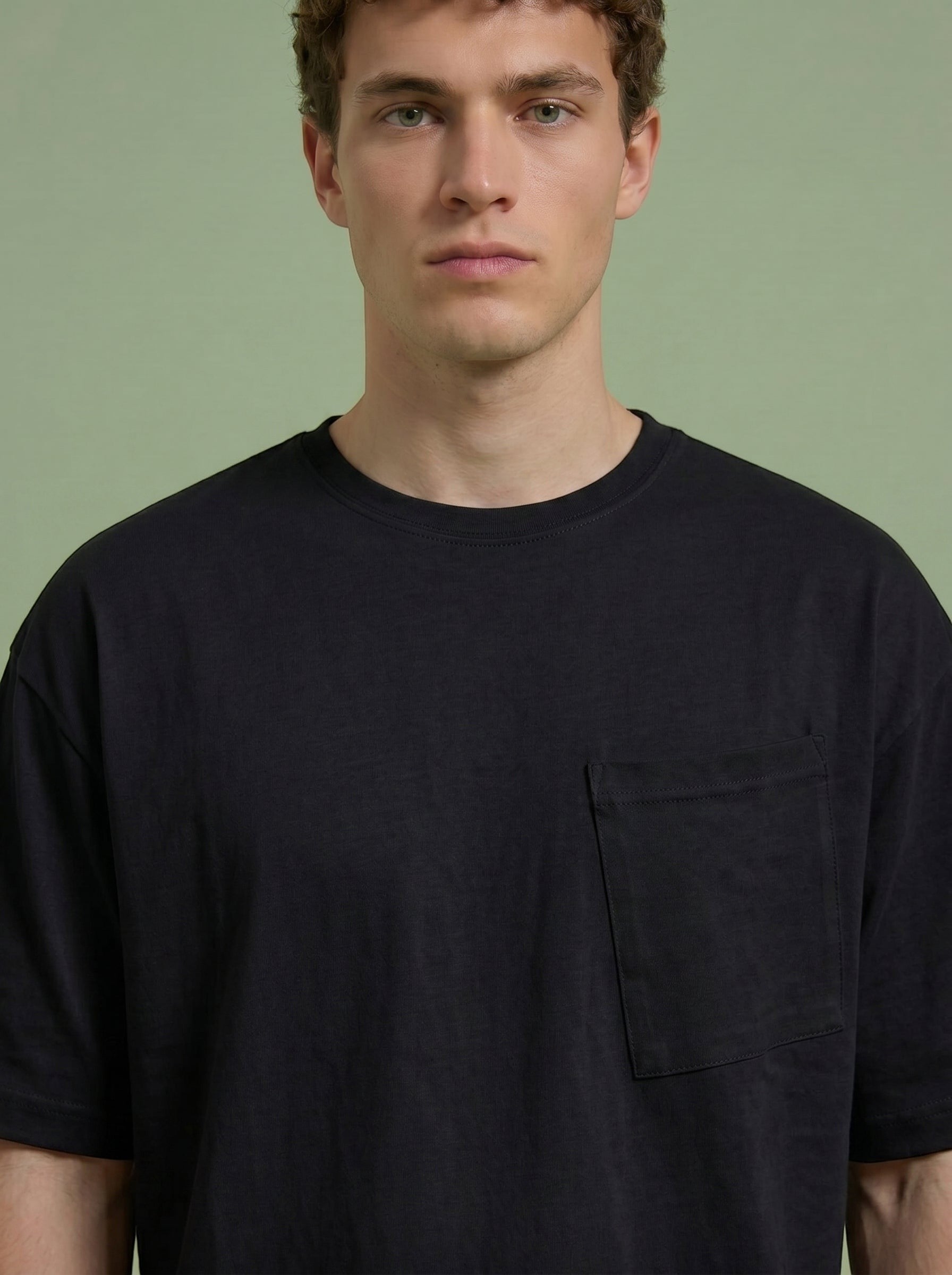 Hilos Apparel black oversized cotton blend t-shirt with crewneck and chest pocket