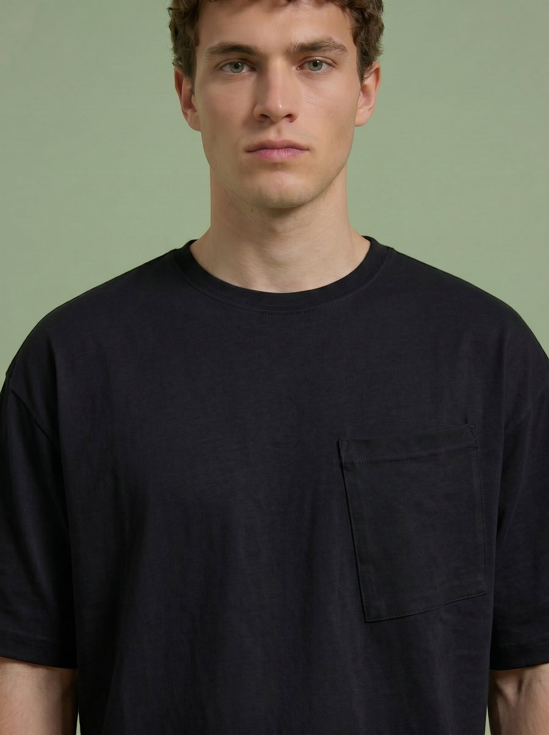 Hilos Apparel black oversized cotton blend t-shirt with crewneck and chest pocket